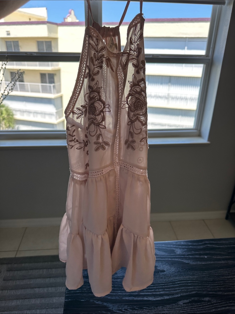 Taylor & Sage Light Pink High Neck Rose Tie Sides Ruffle Lace Sheath Top, M
